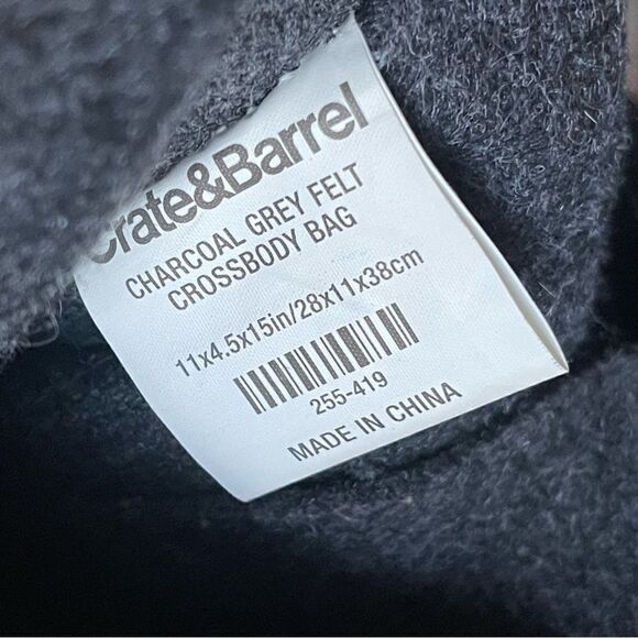 Crate&Barrel Charcoal Gray Felt Large Messenger Crossbody Bag - Picture 15 of 16